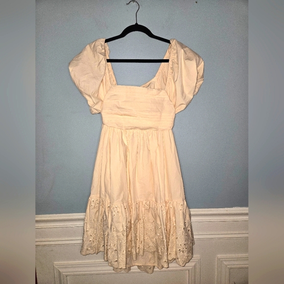 En Saison Dresses & Skirts - En Saison Cream Puff-Sleeve Mini Dress